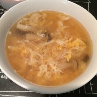 卵としめじの中華スープ
